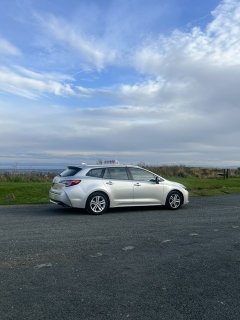 Taxi outside overlooking fife glenrothes